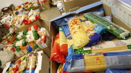 Pályázat rendszeres élelmiszer osztáshoz